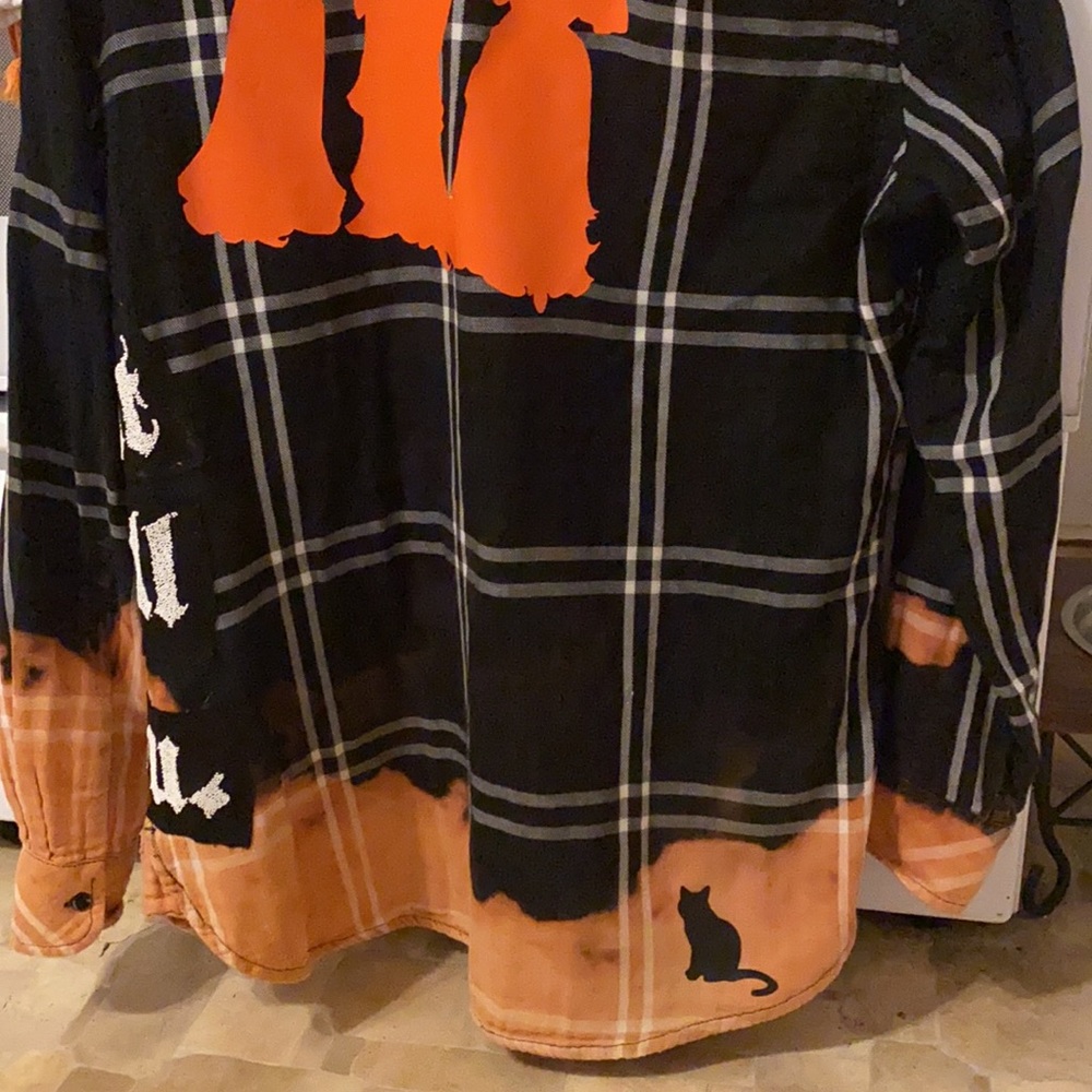 Hocus-pocus themed upcycled flannel - Picture 3 of 5